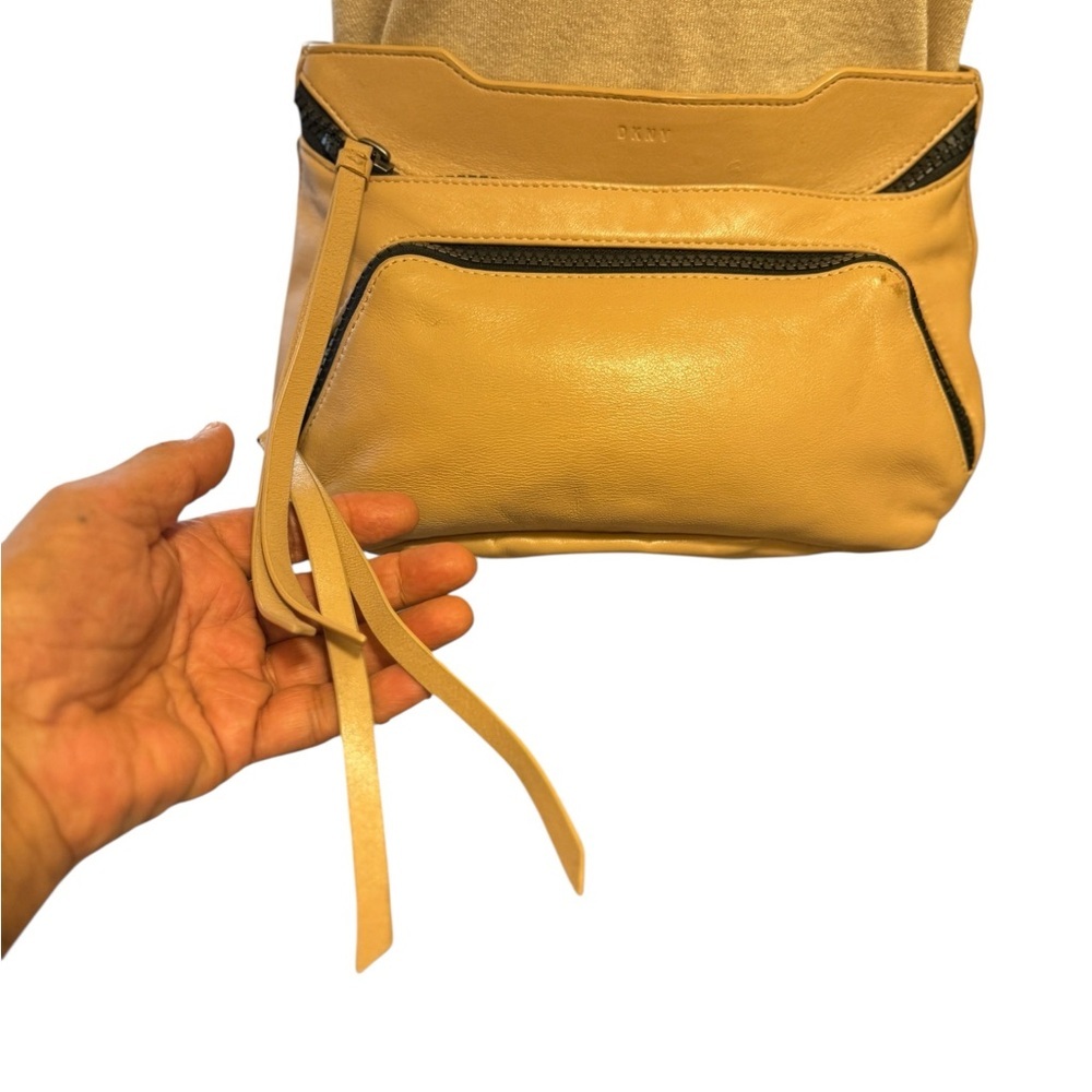 DKNY Tan Leather BELT BAG Bag - Picture 7 of 14